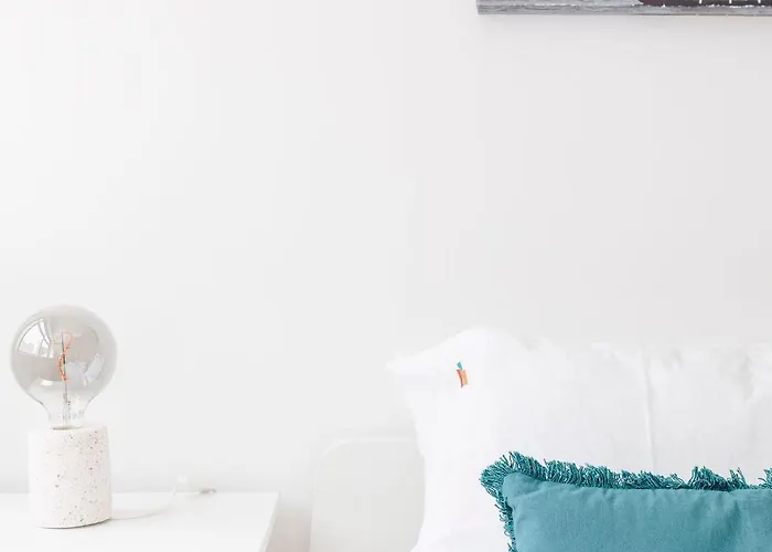 Liiiving In - Sunny Santa Catarina Appartement *