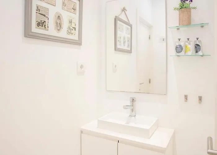 Liiiving In - Sunny Santa Catarina Appartement Oporto