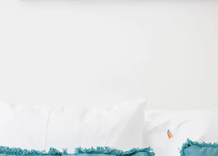 Liiiving In - Sunny Santa Catarina Apartment Porto