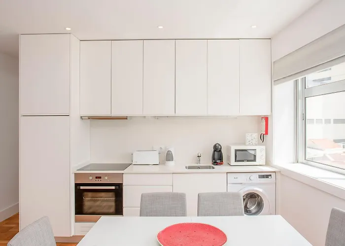 Liiiving In - Sunny Santa Catarina Apartment