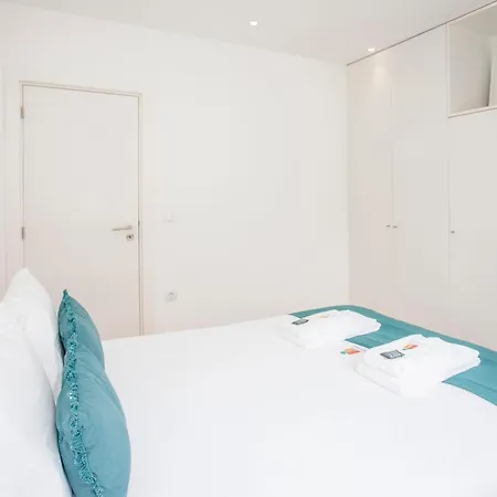 Liiiving In - Sunny Santa Catarina Apartman